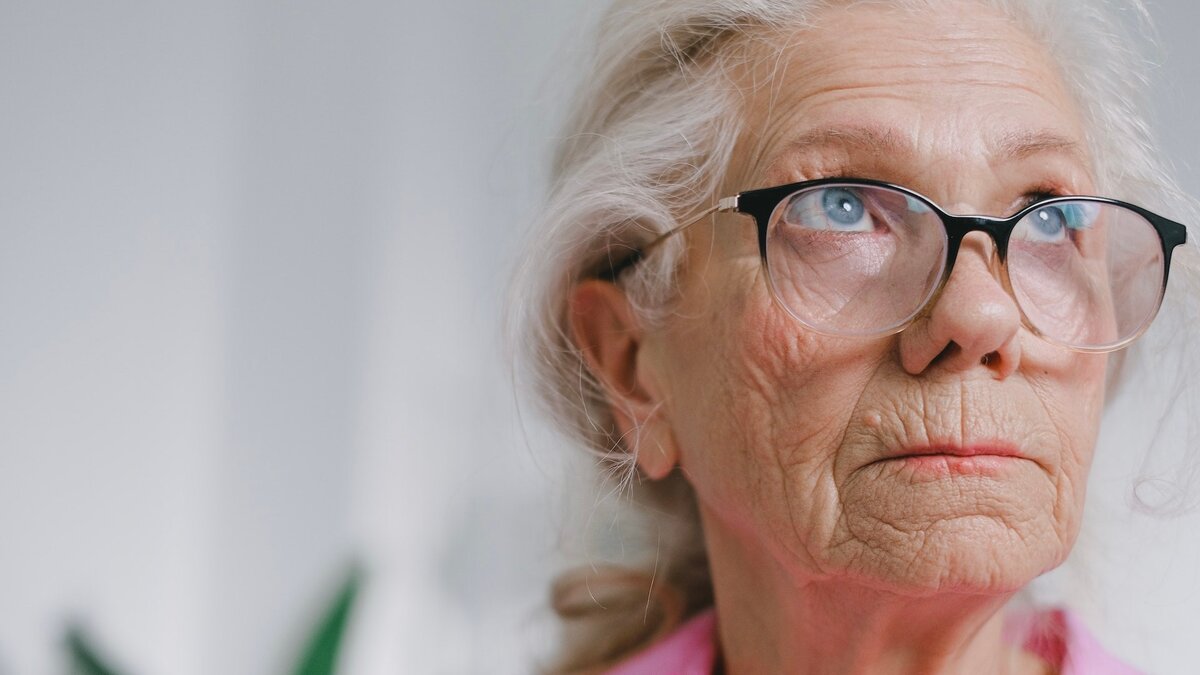 嘴角皱纹怎么去除最有效,嘴角皱纹最好的去除方法