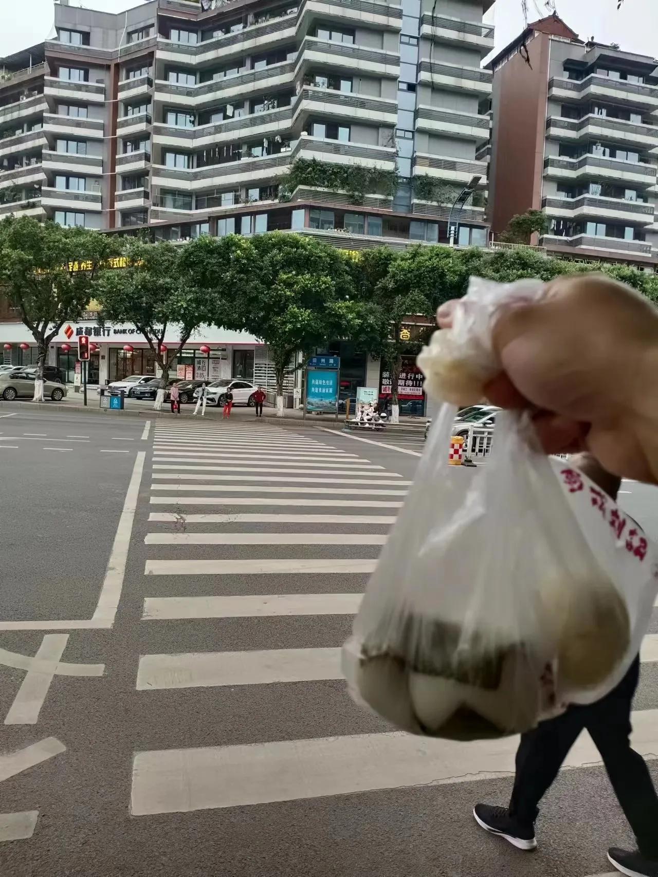 稍微好点,稍微好一点