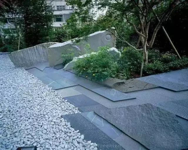 大山里捡回来的石头,大山里的石头块