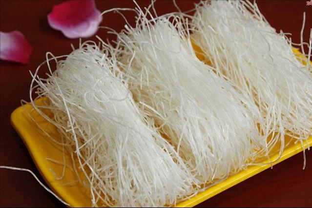 铝摄入超标人群已达4亿,我国超过4亿人存在铝摄入量超标