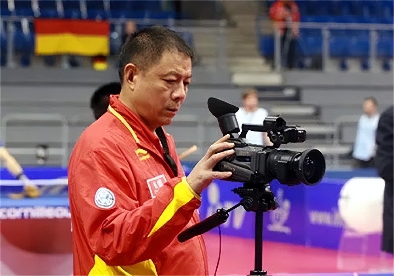 乒乓球教练王楠现在干什么,前国乒一姐王楠近况