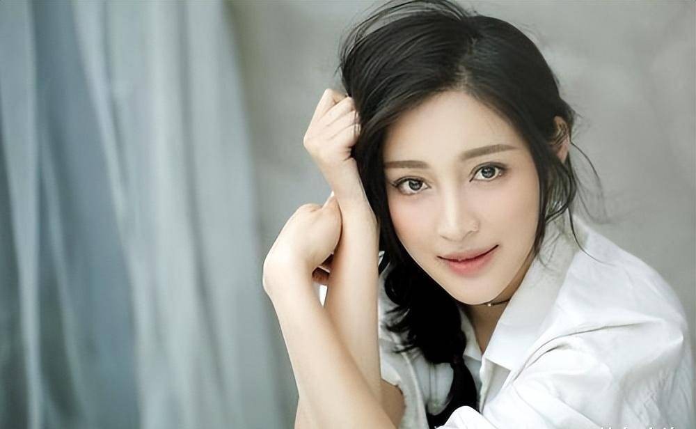 11位让众人失望的明星,红的快凉的也快的4个明星