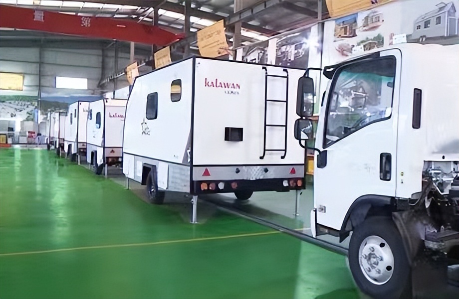 车型全!品牌多!直击底价!这个周末来海田创意广场逛汽车房产展品美食!