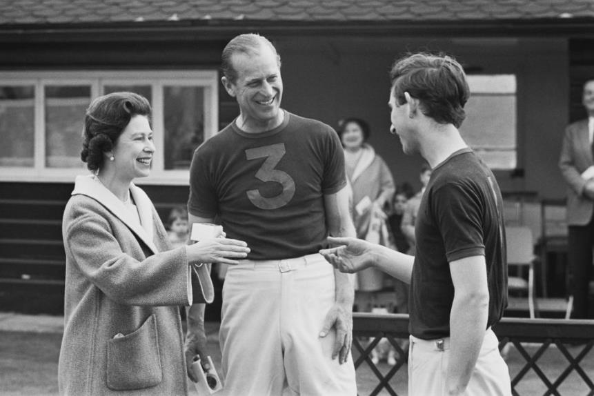 九十六张照片回顾英国女王的一生 (96张图看完英国女王的一生)