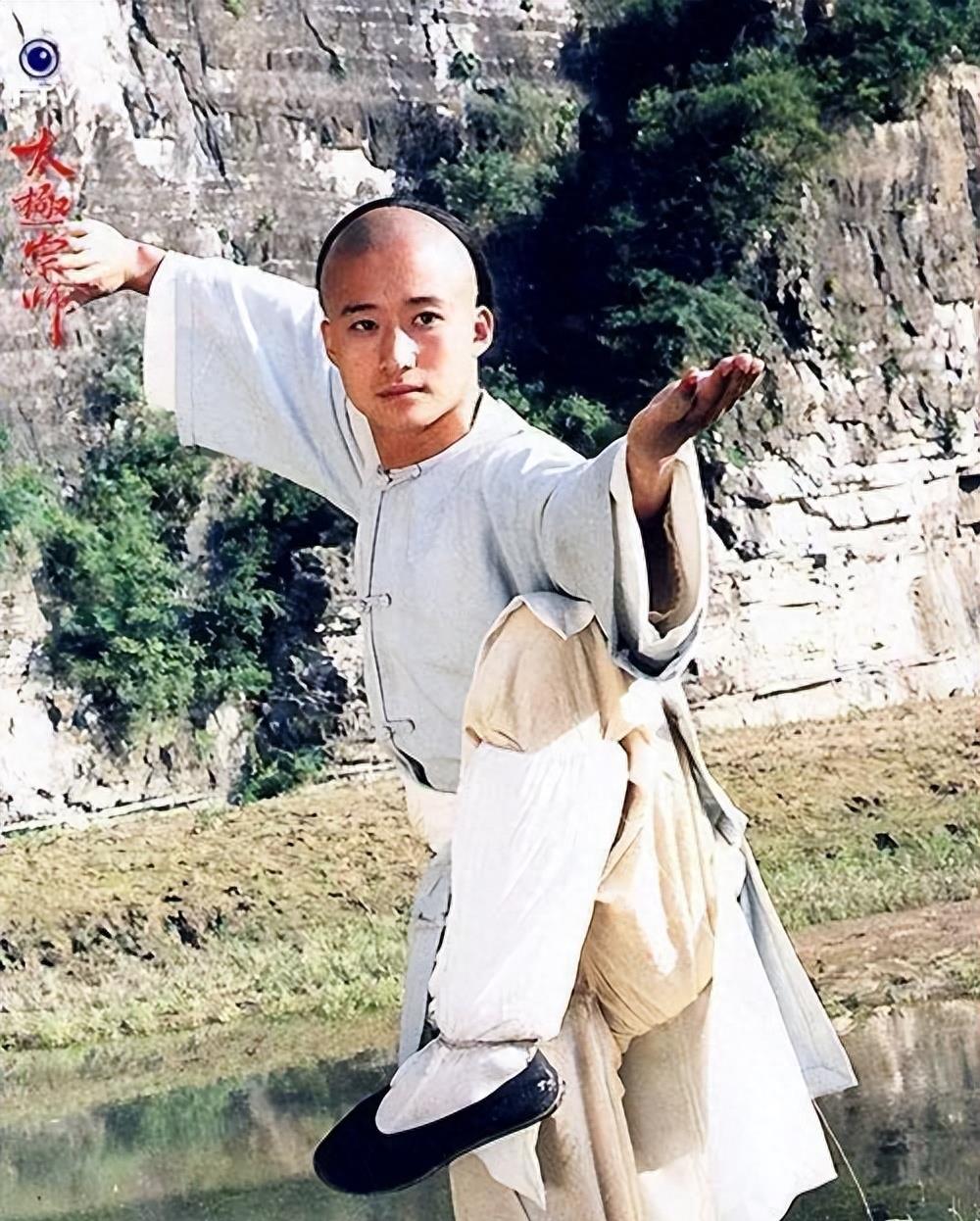 吴京的父亲是谁简介,吴京是哪里人他的父母是谁