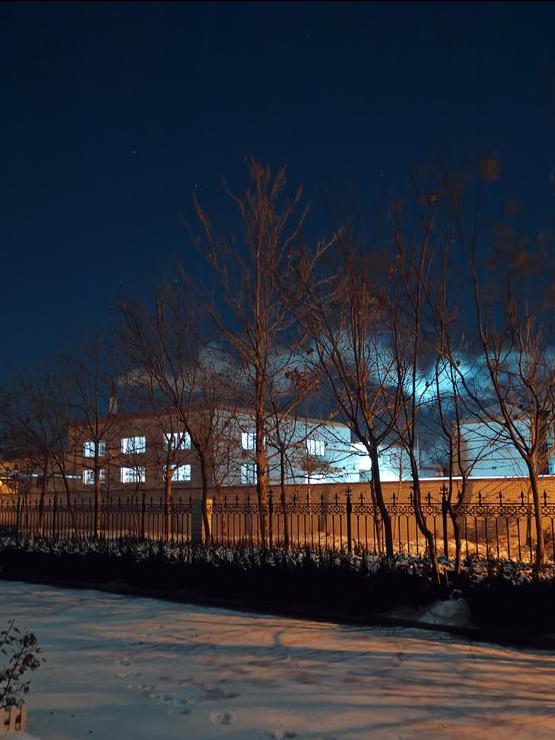 不还钱就拿女儿抵债,一女生欠房租被拍