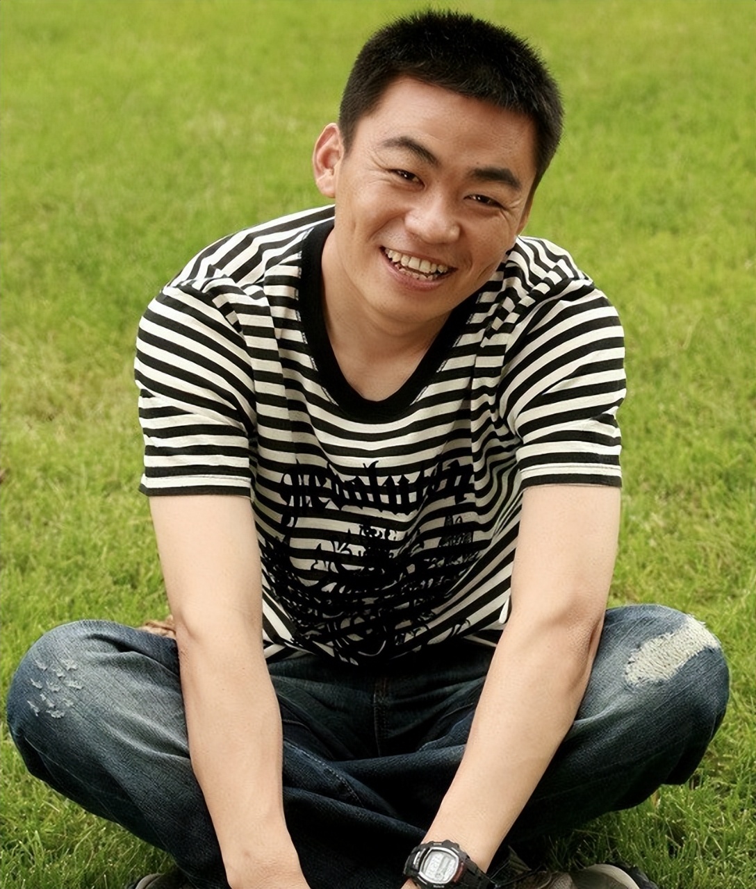 事实证明，41岁的王宝强，已经走上了另一条大路