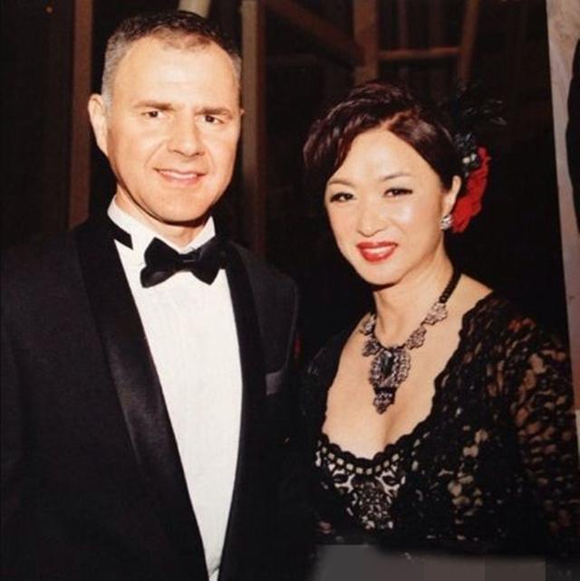 金星第一任妻子肯波琳资料,金星前妻肯波琳的现状