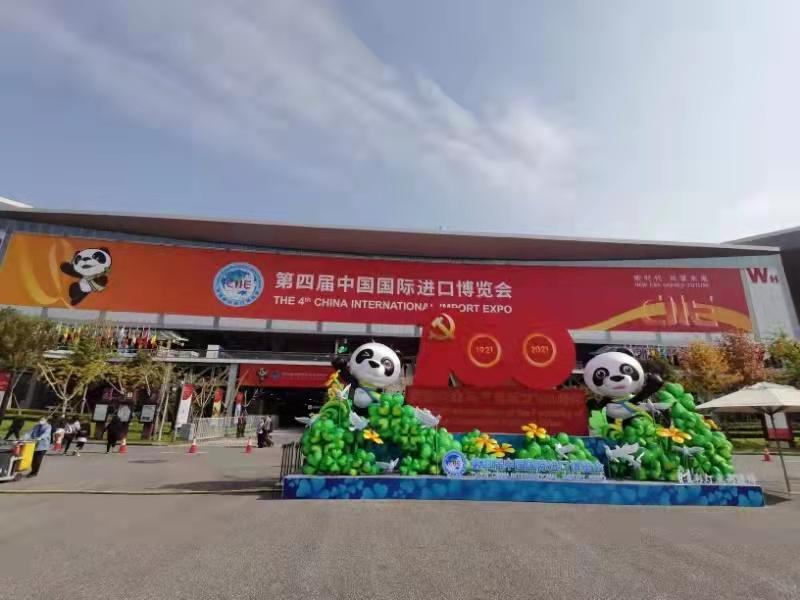 日本冲绳物产受邀参加第四届进博会，「王国贡酒」首亮相备受瞩目