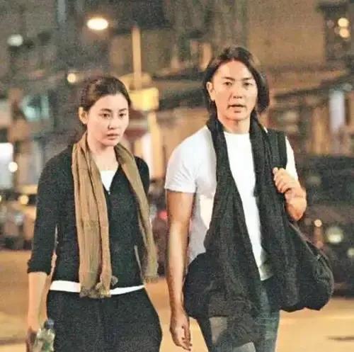 10对丁克夫妻，有人丁克至死，有人后悔晚矣，还有2对偷生孩子