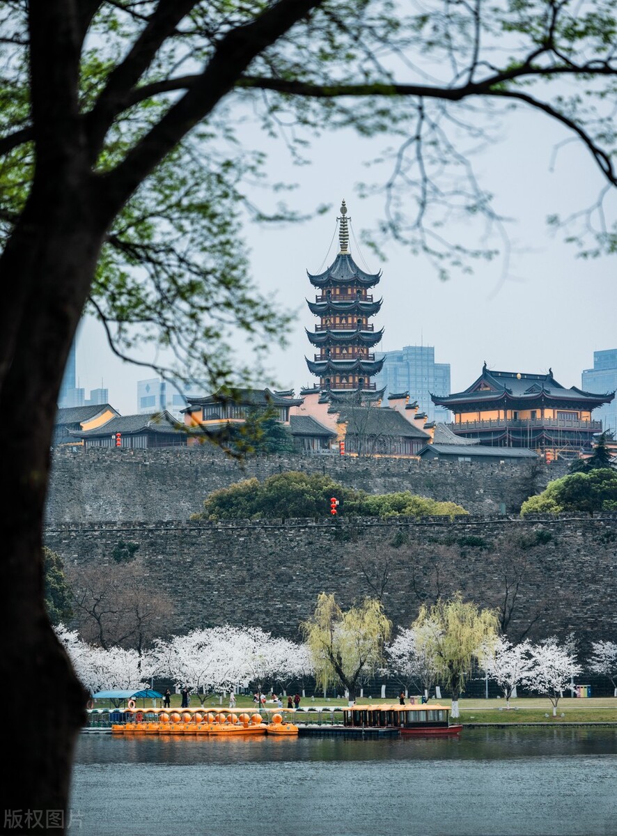 中国唯一“三省省会”,省内万人嫌,省外的台湾却对它情有独钟