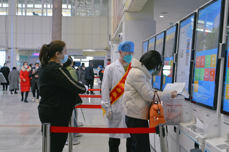 和田民众医院地址,和田地区人民医院抢救病人