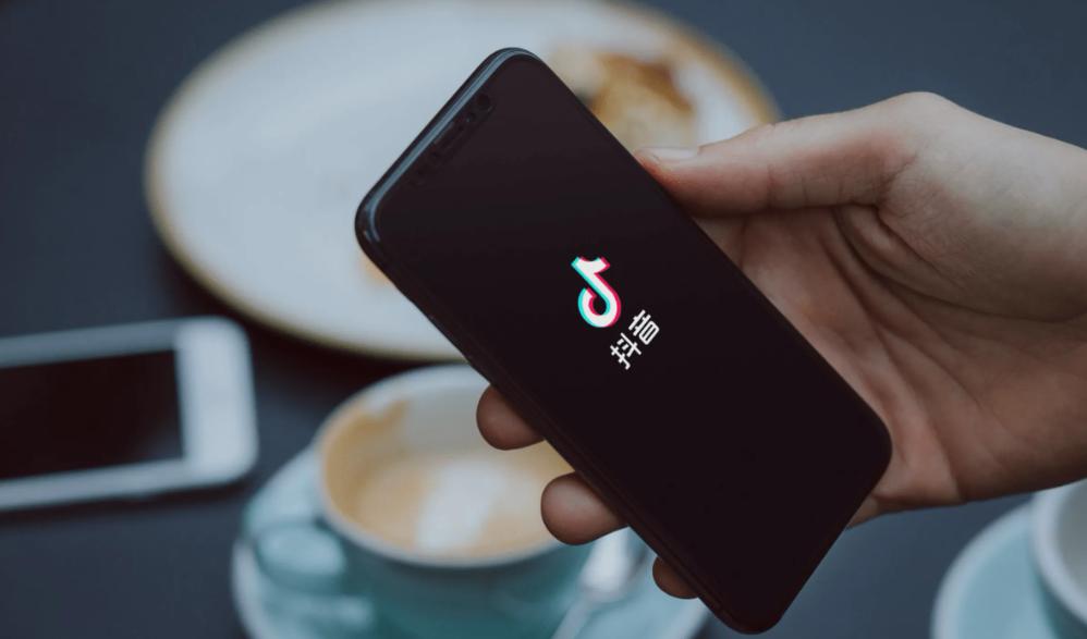 手机电池没电才充还是剩些电就充,手机电量没电再充好不好