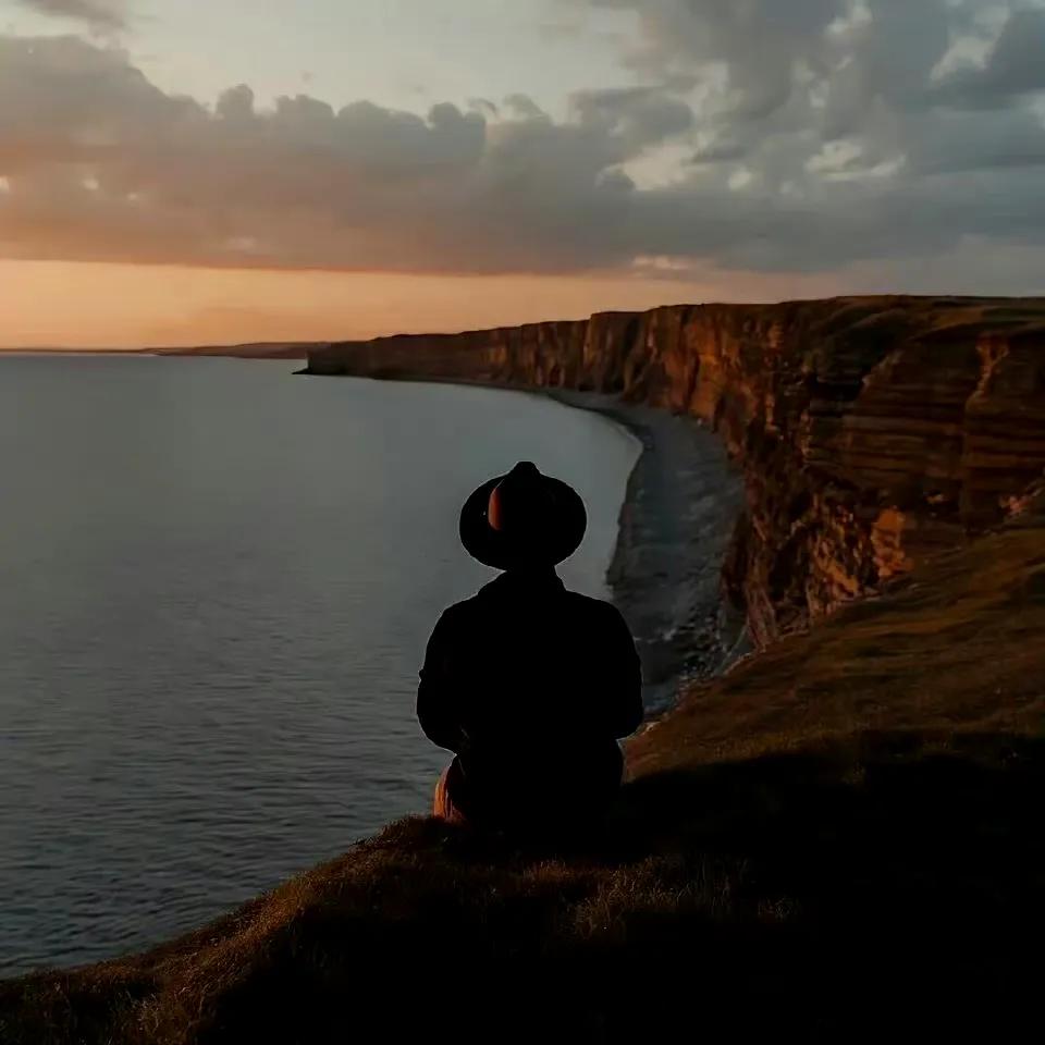 男生头像干净高级质感乐观,热情阳光明朗的男生头像