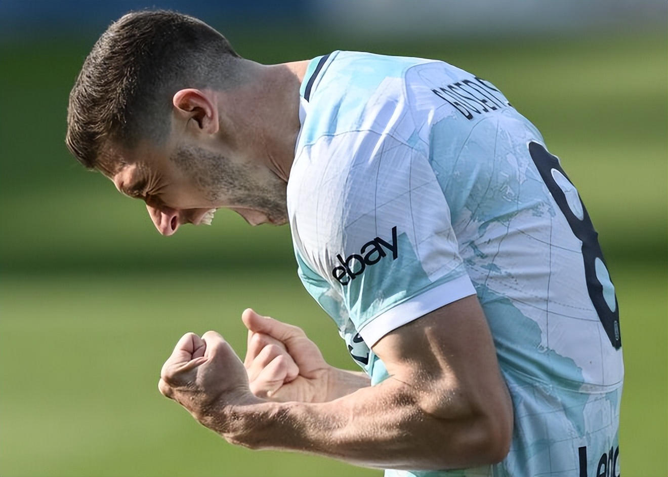 小因扎吉负角度进球,卢卡库选没投小因扎吉