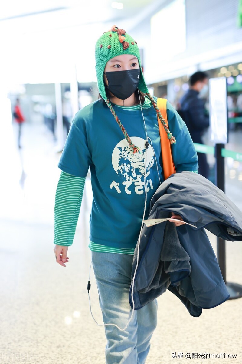 窦靖童穿搭男装,窦靖童个性穿搭