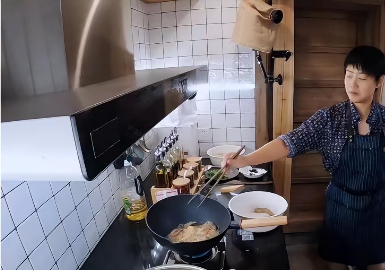 到儿子家养老，儿媳给我买小零食，原以为她孝顺，明白后不寒而栗