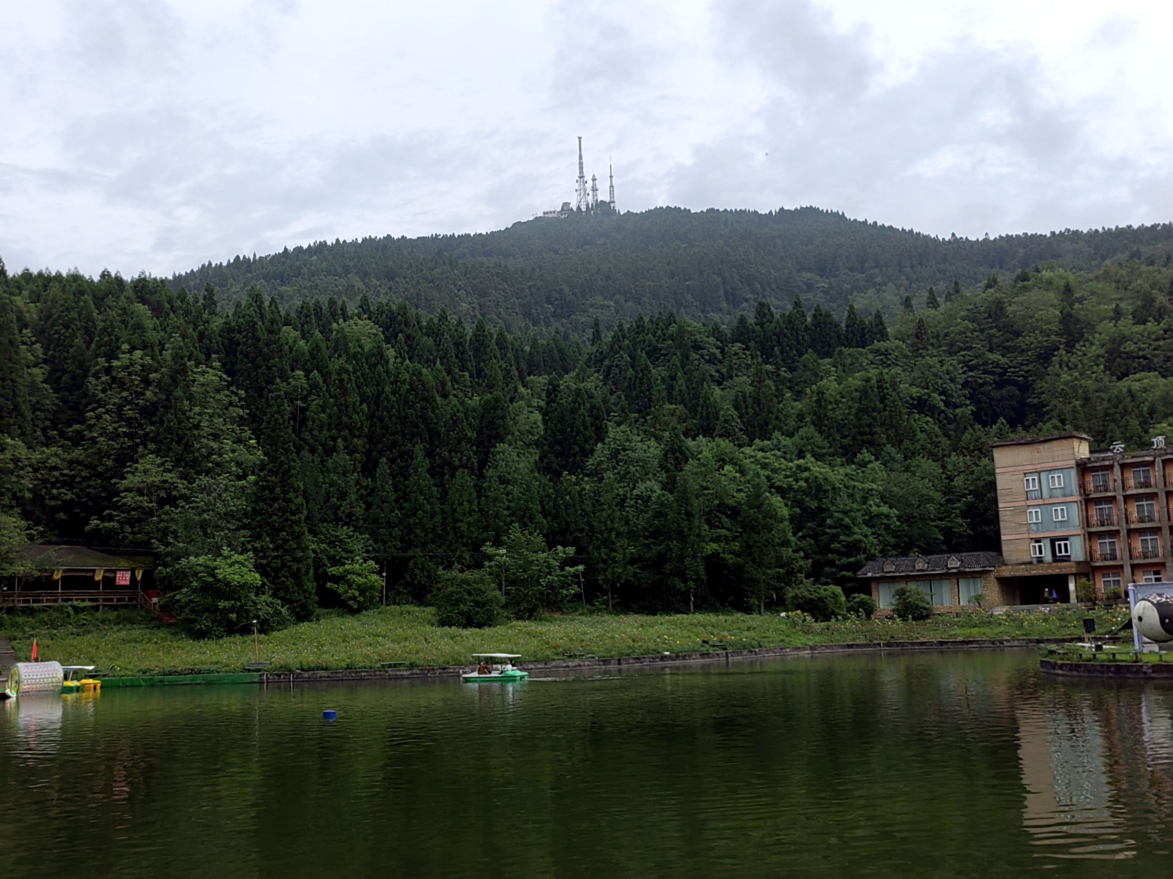 武陵山森林公园罗汉,武陵山国家森林公园看猴子