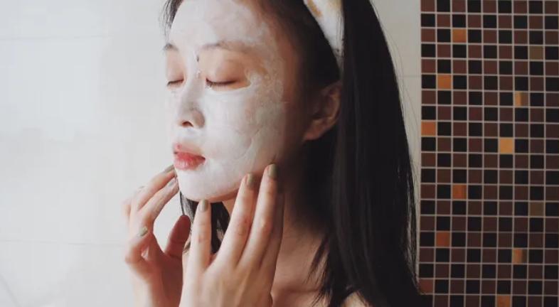 资生堂雅诗兰黛面霜怎么选择 (雅诗兰黛胶原霜和资生堂悦薇面霜)