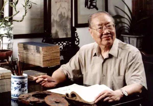 江苏96岁老人仍坚持行医，70年间救人无数，善用毒虫治疗各种顽疾