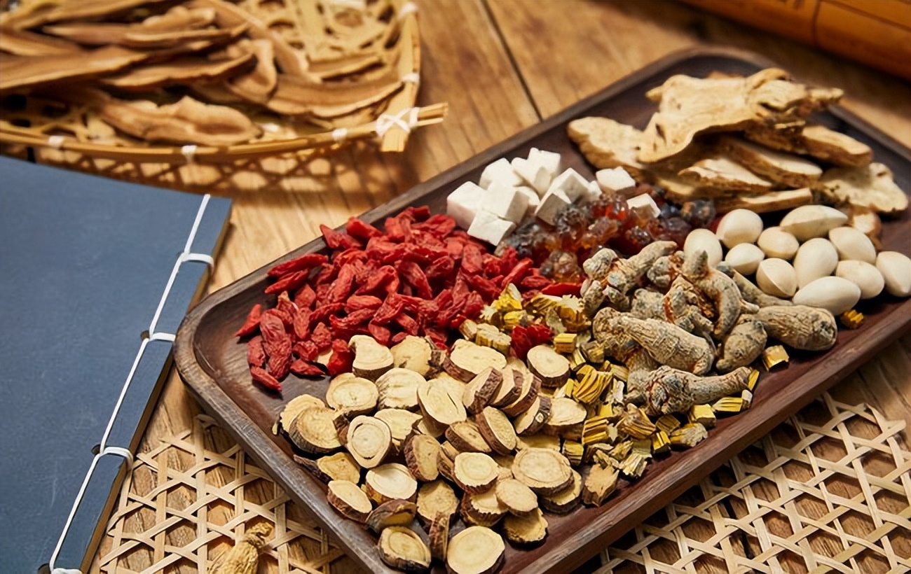 中医踝关节骨折后的康复,踝关节粉碎性骨折康复训练得多久