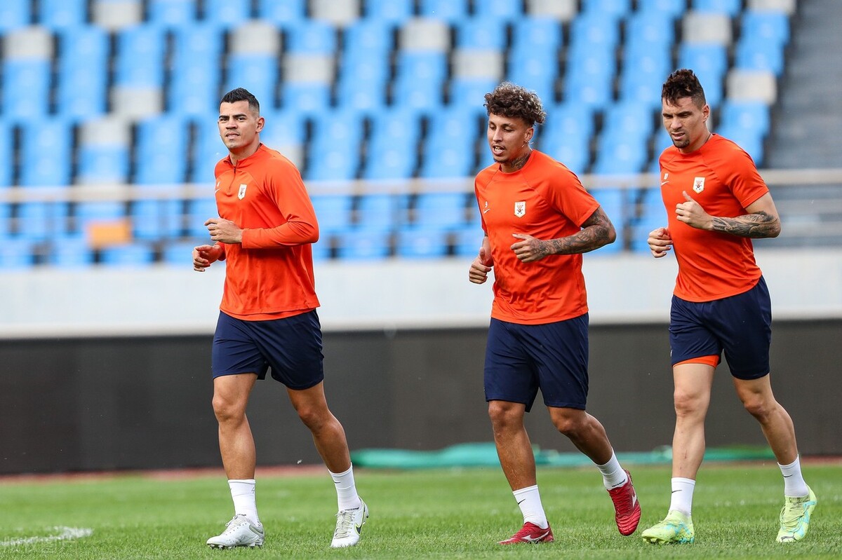 长春亚泰队备战中超联赛首个主场,中超劲旅长春亚泰队