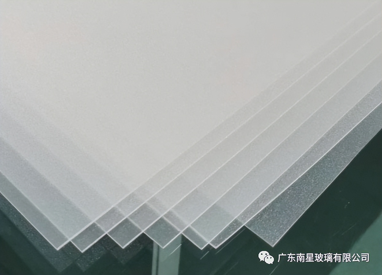 2.28pvb和1.78sgp胶片的区别 (夹胶玻璃eva和pvb的区别)