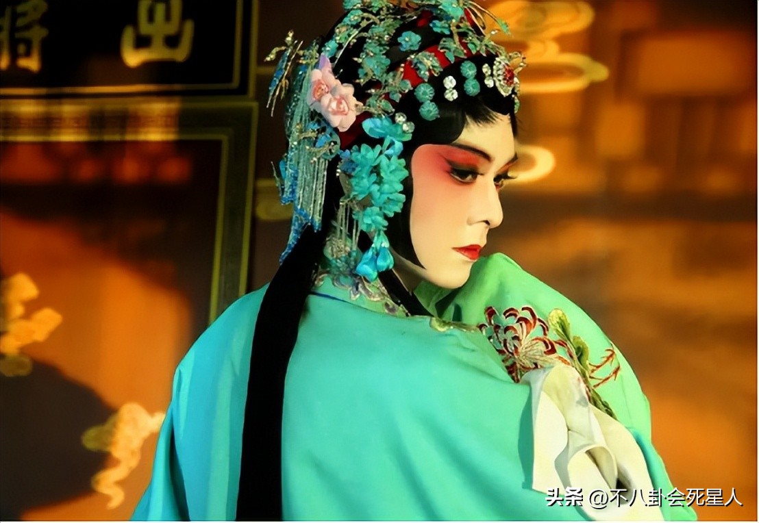 8位冷门冻龄男神,吴卓羲2010最佳男主角视频