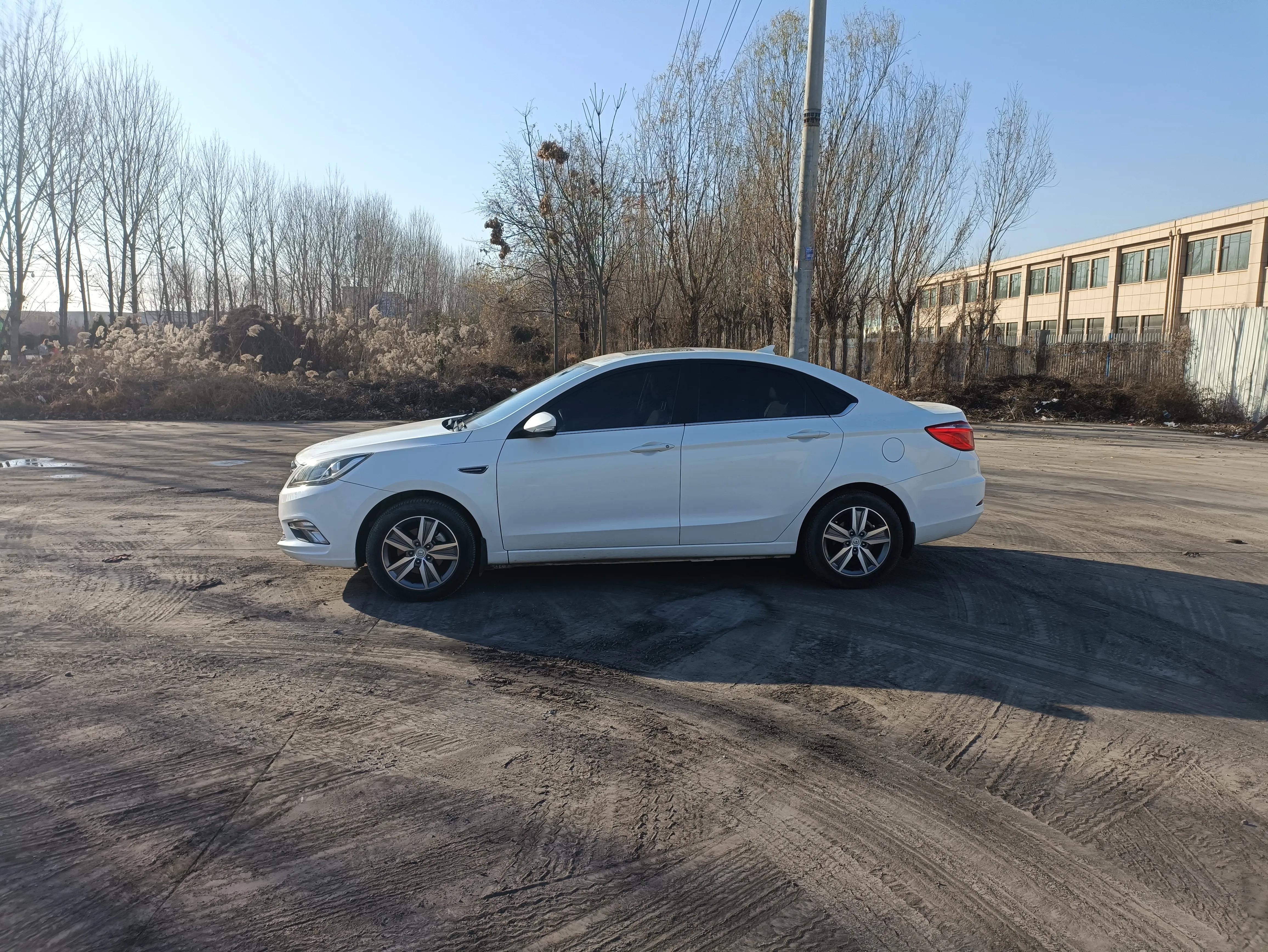 逸动底盘稳吗,老款长安逸动爬坡