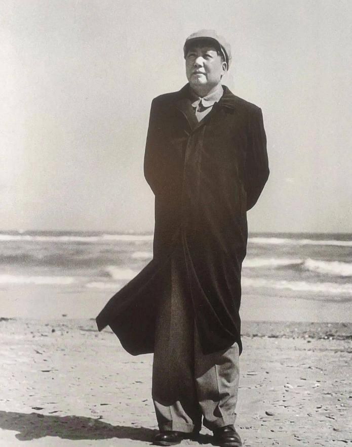 多国说和，普京该借坡下驴？向美国服软的后果，彭德怀70年前说过