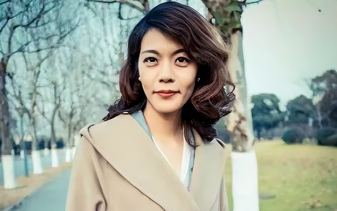 “复旦女神”陈果：从万人追捧到跌落神坛，她到底做错了什么？