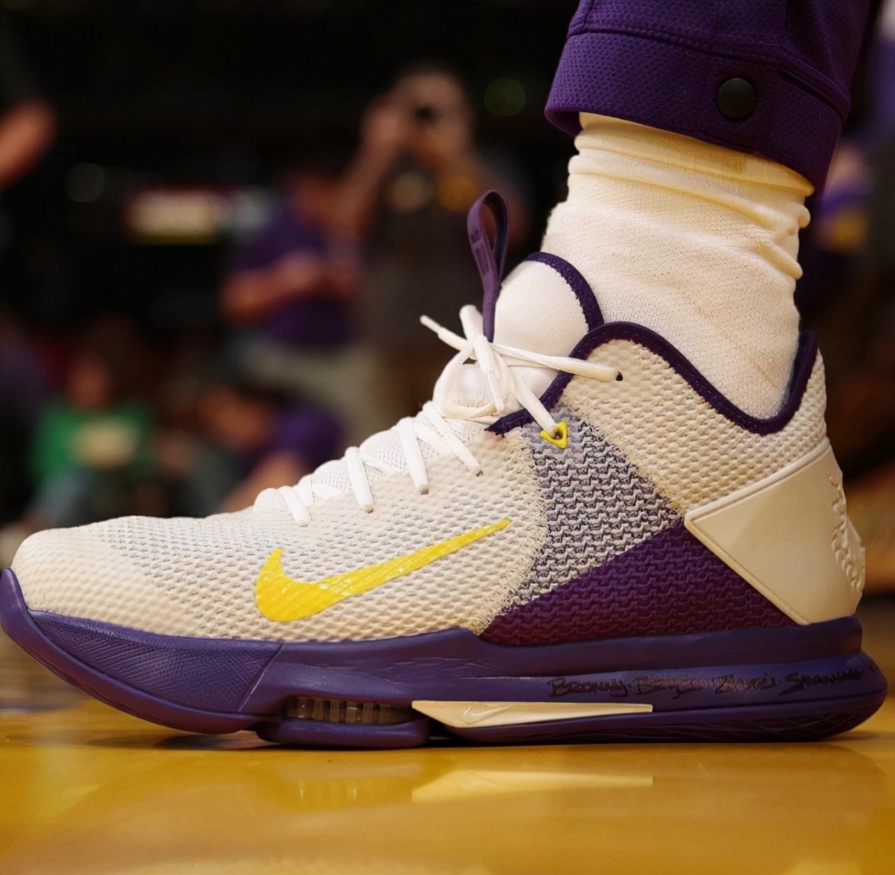 耐克抄袭的人多吗,耐克抄袭起家