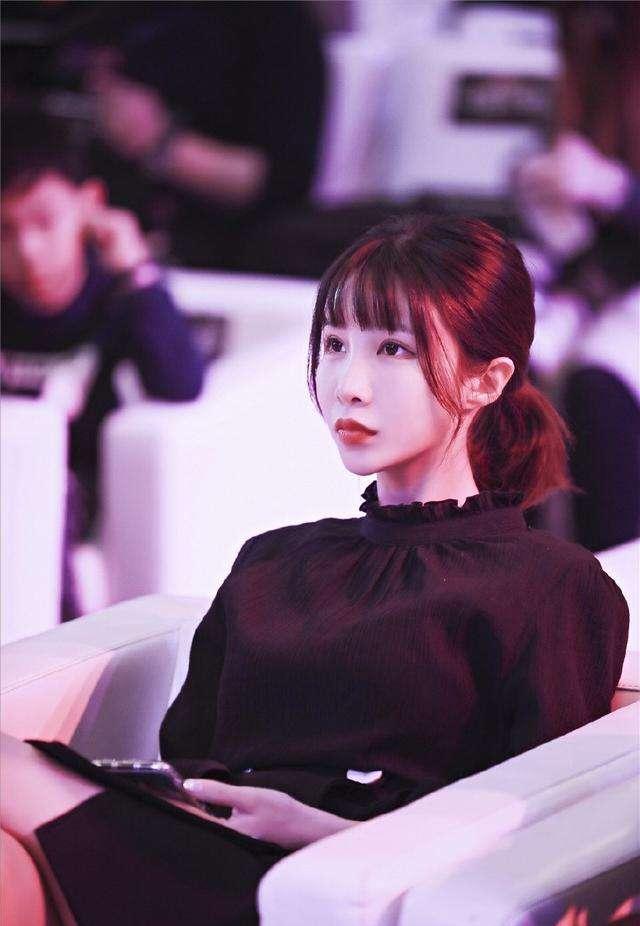 抖音90后网红富婆、日常养豹、出行包专机、到底是一种什么体验？