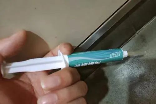 灭蟑螂哪种药最容易消灭,灭蟑螂最好的方法用什么药