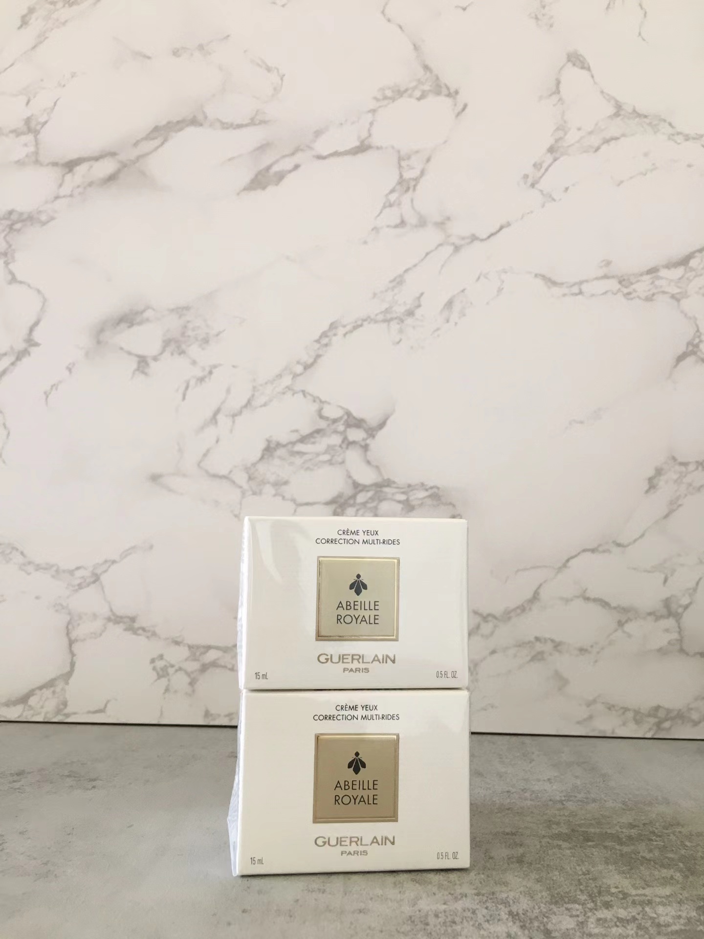 好的眼霜也需要有好的使用方法,眼睛紧致最好的眼霜