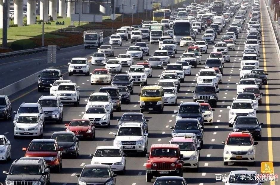 实体店版和电商版,电商比实体店便宜