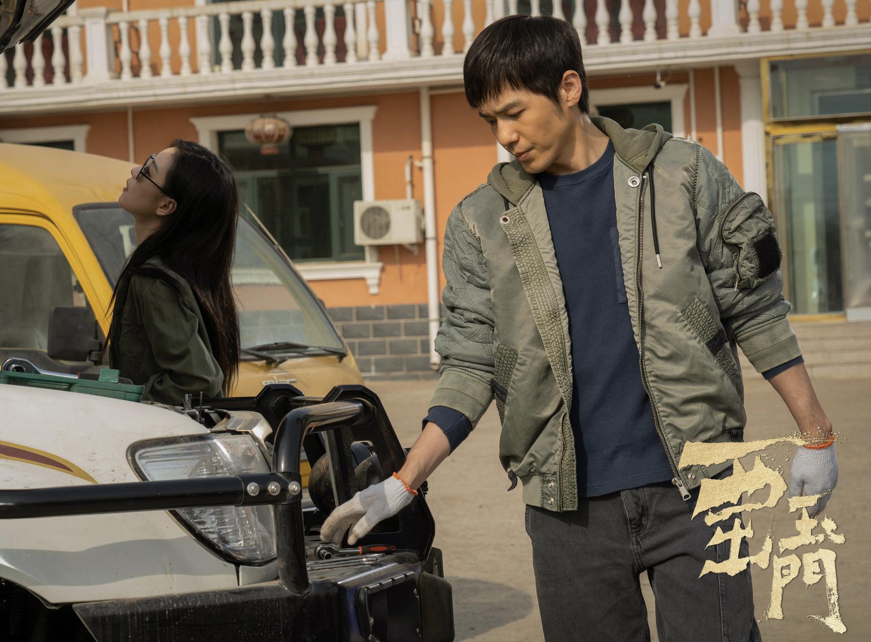 《西出玉门》悬疑氛围感有多强,西出玉门为什么感觉剧情跳脱