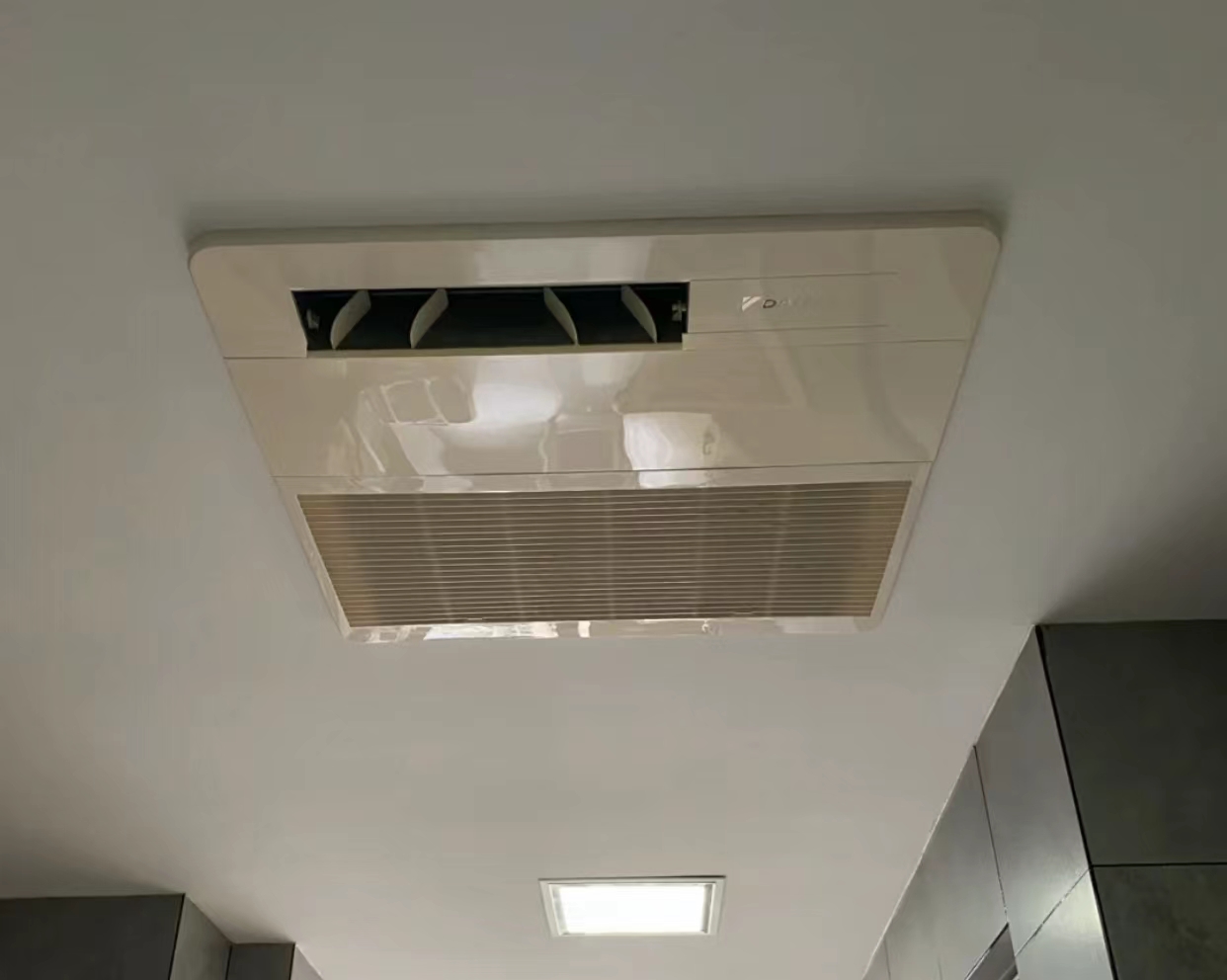 模仿长辈吐槽装修,女子模仿长辈吐槽新房