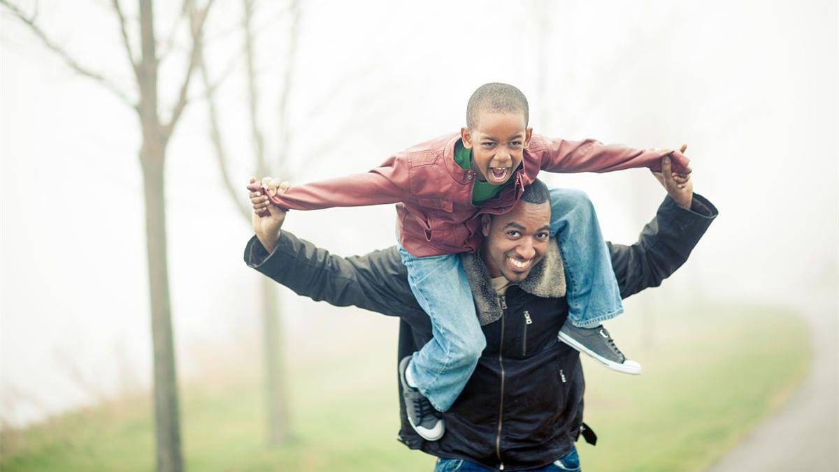 富婆爱上小20岁小鲜肉完整版,富婆迷恋小14岁帅哥
