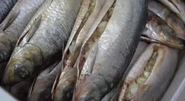 山东小伙3000元发家卖小吃,山东小哥摆摊