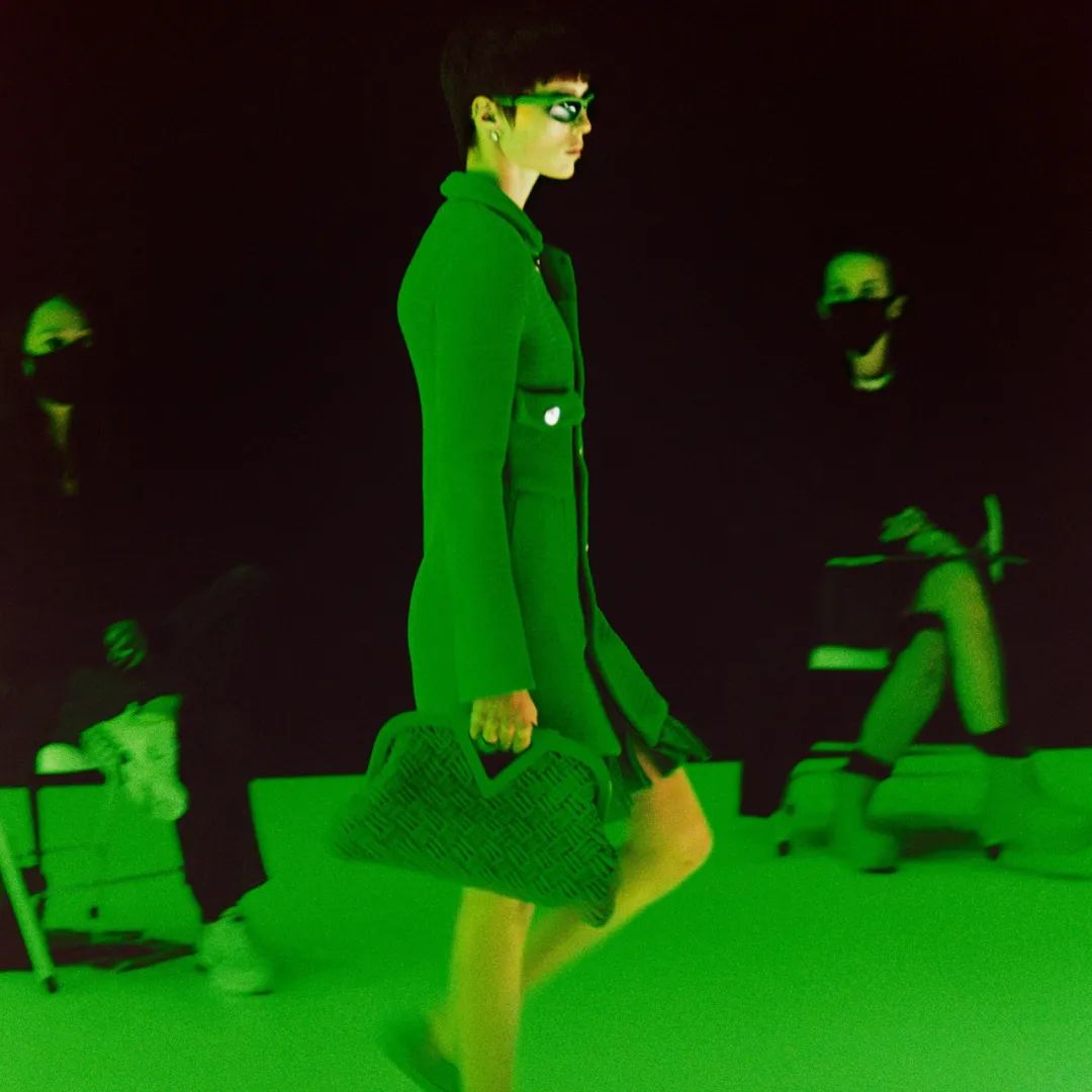 burberry开裆,burberry微喇裤