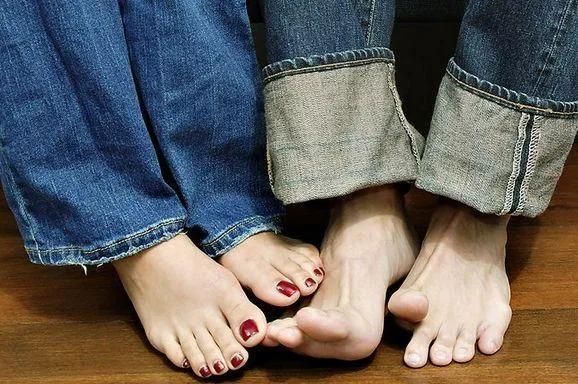 灰色交易盛行，揭秘咸鱼背后不法原味“*袜丝**圣水”国家该如何整治