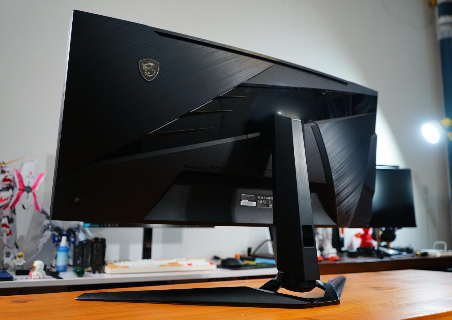 真4k与准4k显示器对比,为什么不同4k显示器价格差异很大