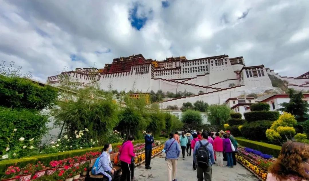 拉萨布达拉宫一万元可以玩下来不,拉萨布达拉宫海拔高度是多少米