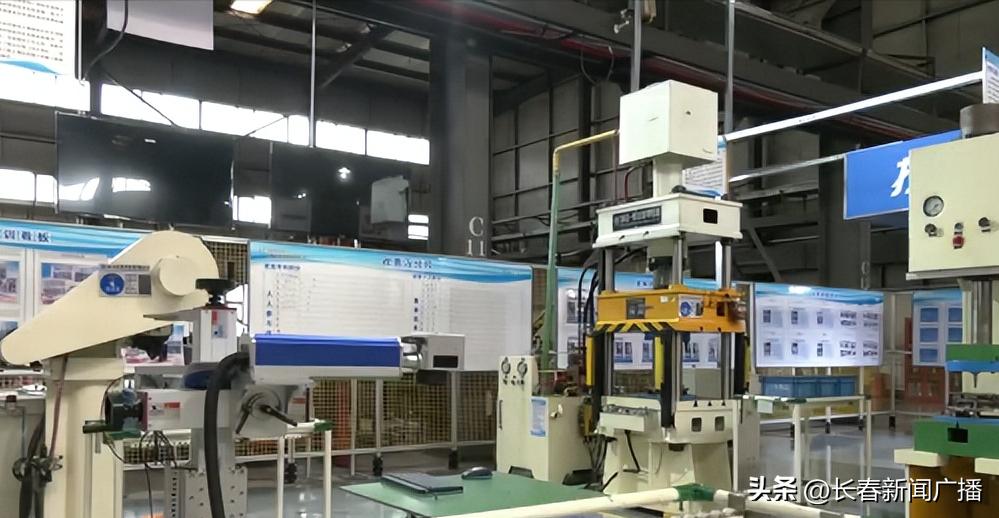 牢记嘱托闯新路砥砺奋进谱新篇,牢记嘱托凝心聚力奋进新征程