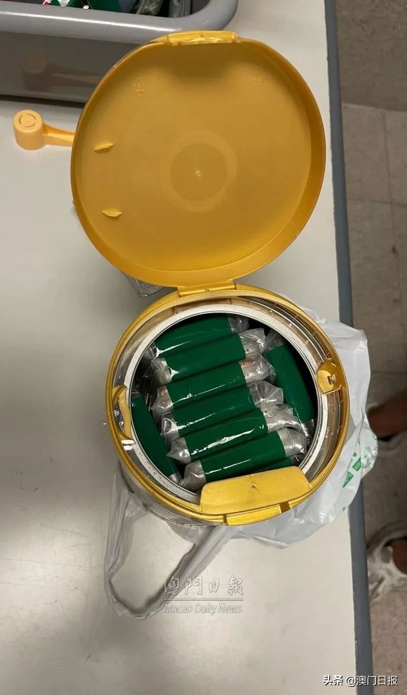 绑藏偷运940旧手机电子产品通关，35人被起诉