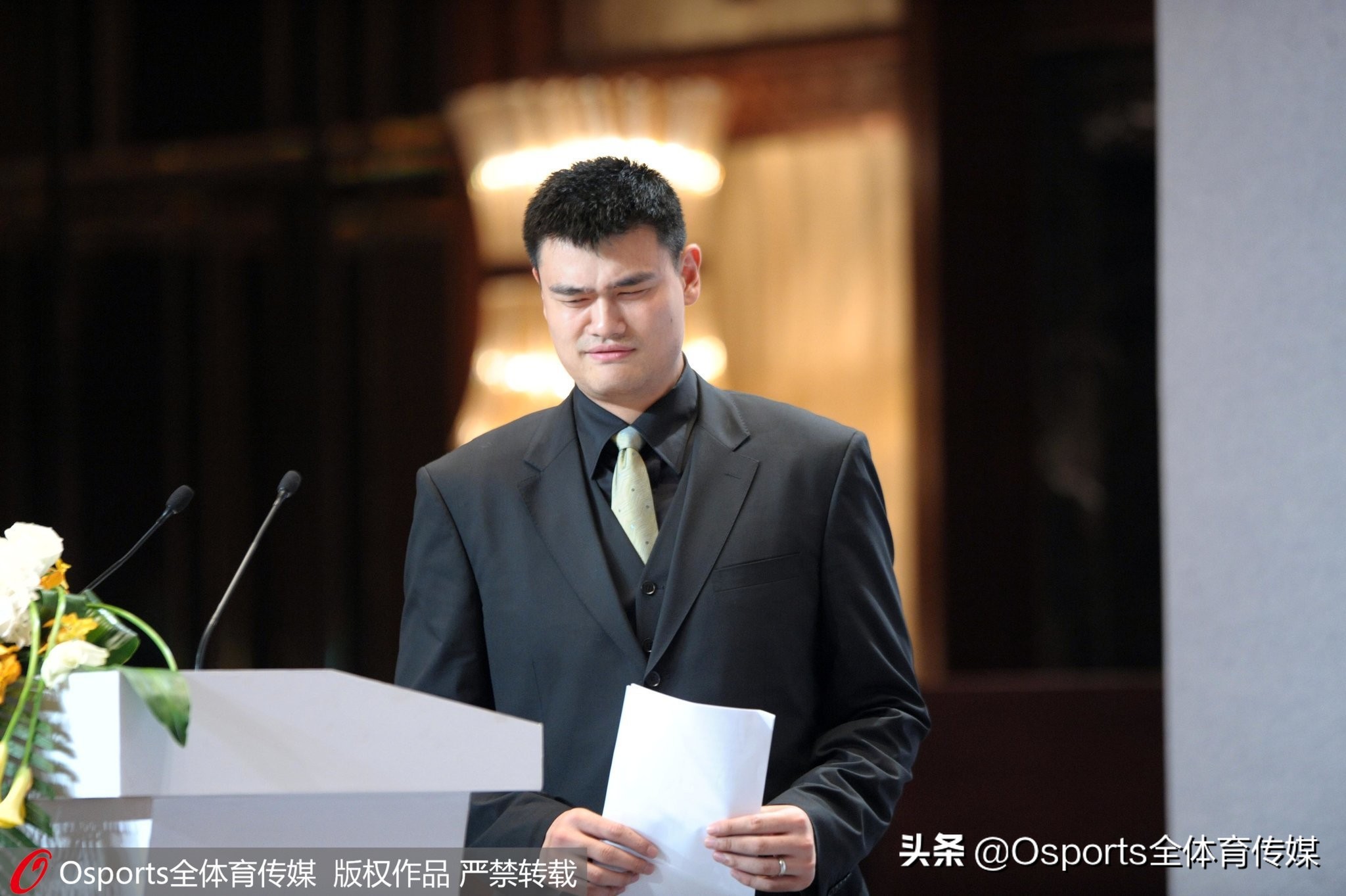 姚明是哪一年宣布退役,2011年姚明宣布退役完整视频