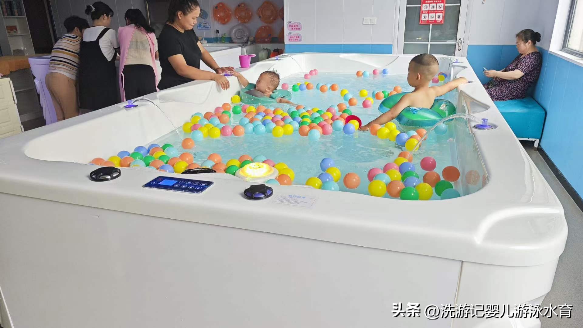 开宝宝游泳馆一年至少能赚多少钱,开婴儿游泳馆赚钱吗