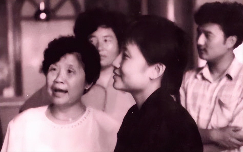 出家的李娜今年多少岁,李娜出家前的心酸