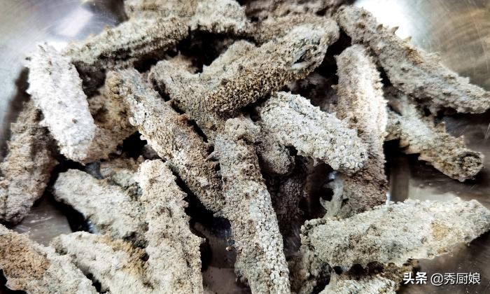 海参泡发的正确方法要加黄酒吗,海参凉水泡还是热水泡好